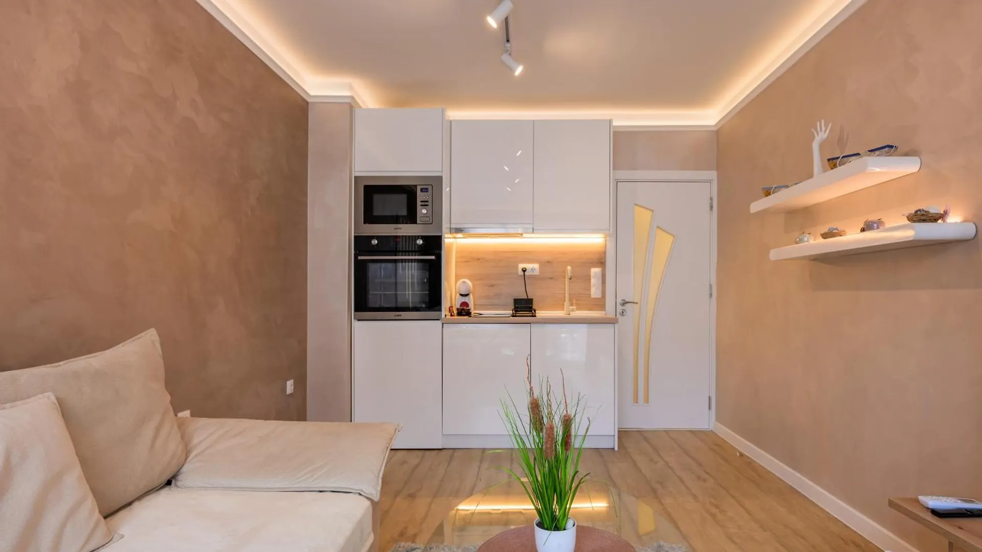 Cappuccino With Netflix Apartment Varna 0*,